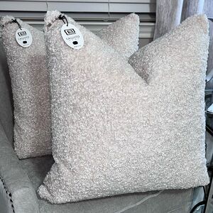 COPY - 1-NWT CALLISTO HOME BOUCLE DECORATIVE
THROW PILLOW (Read description for…